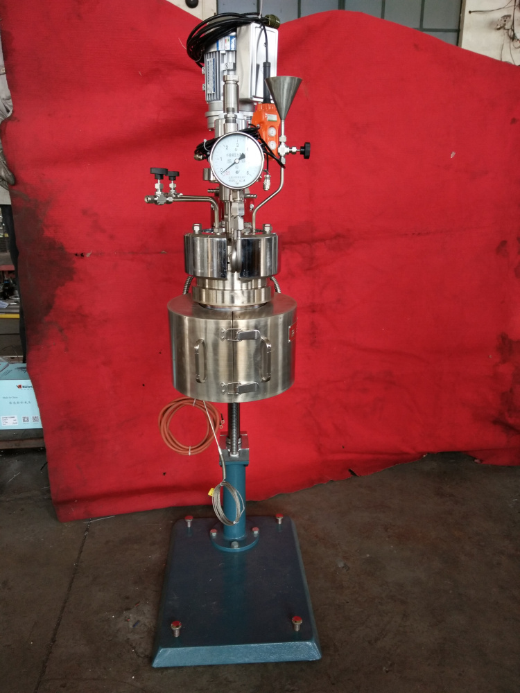 DFCF系列-電動升降釜體、翻轉出料、開啟式加熱爐1